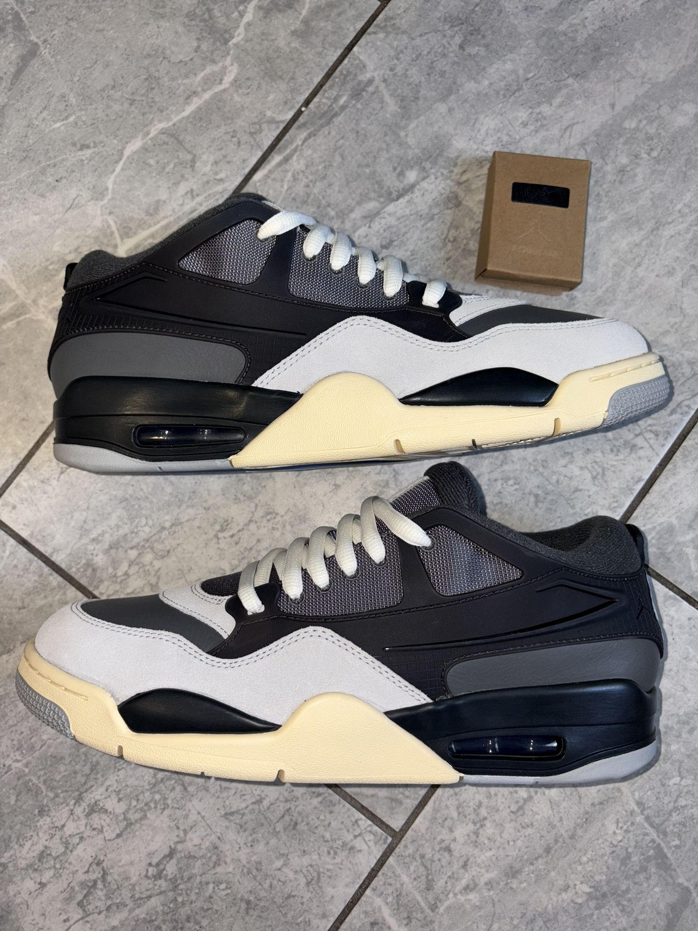 Air Jordan 4 Retro RM/ Sz 12/ Mens/ FREE Accessories