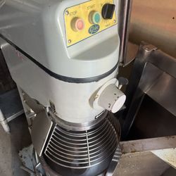 Globe 30 Qt Commercial Planetary Mixer – Heavy Duty Bakery Mixer