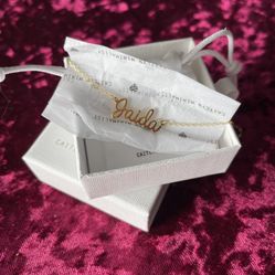 new gorgeous jaida name plate necklace  925 sterling silver coated in 18kt gold 