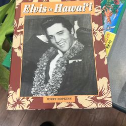 Elvis in Hawaii by Jerry Hopkins