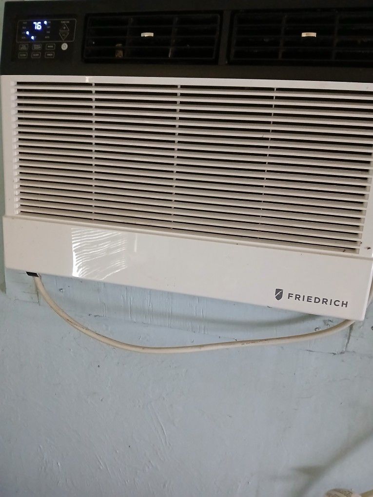 2 Window/ Wall Unit Ac 15000btu 
