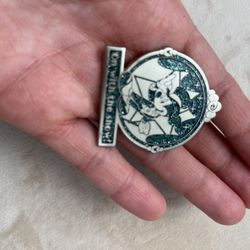 Mickey Disney Cast Member Exclusive Pin Collection Trading Pin Disneyland 