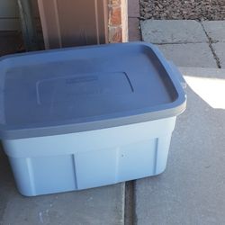 14 Gallon 79936 Rubbermaid Storage Container
