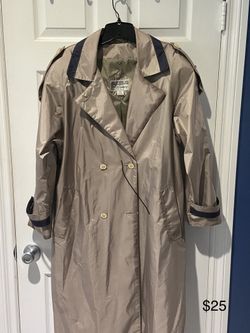 J. Gallery Beige trenchcoat