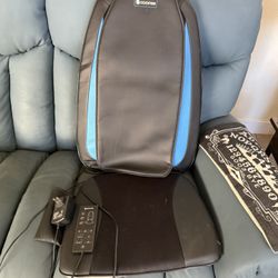 New Open Box Vibrating Back Massager W/ Heating Pad 