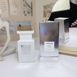 Tom Ford Soleil Neige Eau De Parfum 