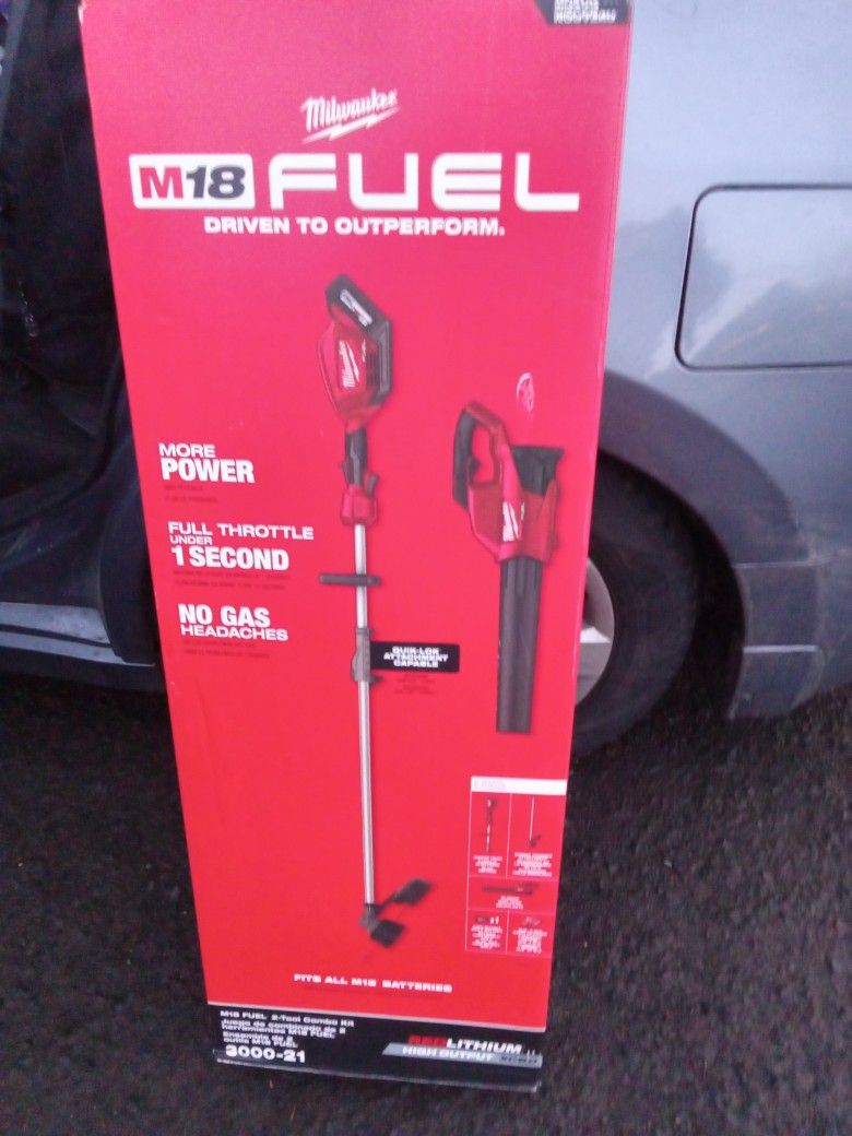 Milwaukee Fuel M18 Weed Eater & Blower Kit for Sale in Clackamas, OR