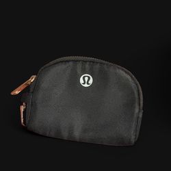 Lululemon pouch