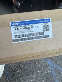 Seat Belt Assembly - Ford (LK4Z-14611B09-EC)