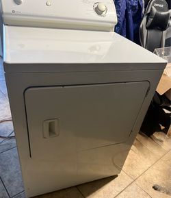 Maytag Gas Clothes Dryer. Works good. No issues!