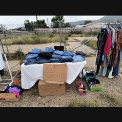 Used Clothing In Great Condition I Have Tons Of Jeans And Women All Sizes Levi's Michael Kors A Gap Calvin Klein.  