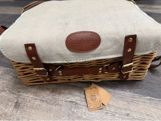 Picnic Basket for 4 – Complete Set – Used Once – Like New