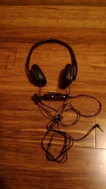 SONY MDR NC40 NOICE CANCELLING HEADPHONES