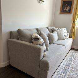 Monica Sofa in Hoffman Wheat, Gel