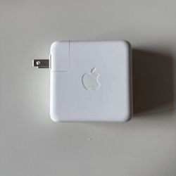 APPLE Power Adapter Charger MacBook Pro 61W USB-C  1947