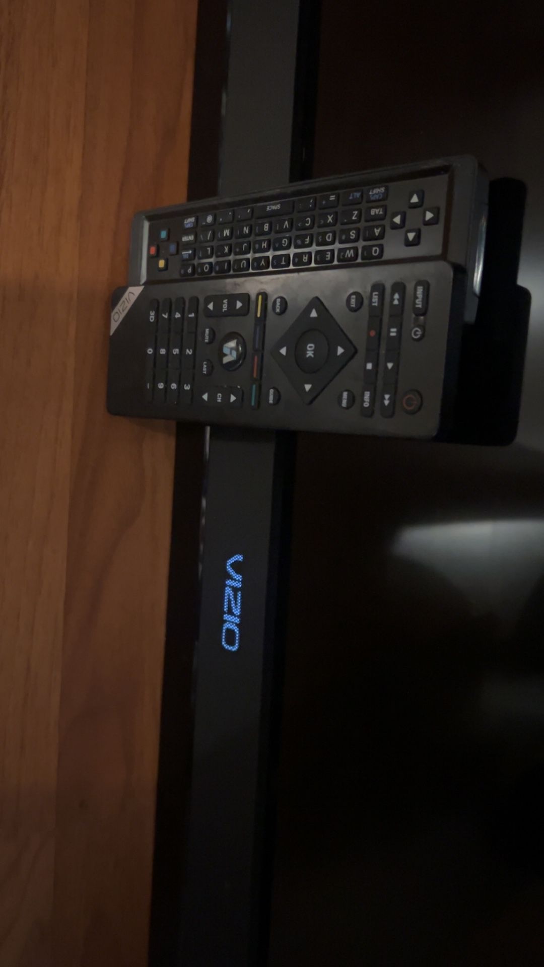 VIZIO Smart TV