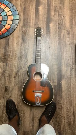 Harmony guitar