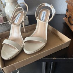 New Heels Size 8