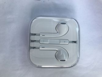 Brand New Apple EarPods 🎧