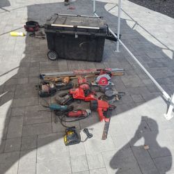 200 Tools And Tool Box