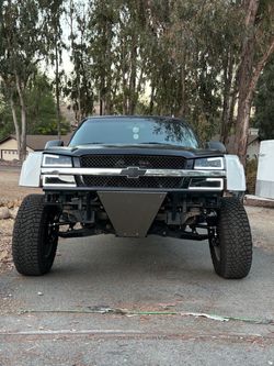 2005 Chevrolet Silverado 1500 LS Crew Cab • 4D 6 1/2 ft