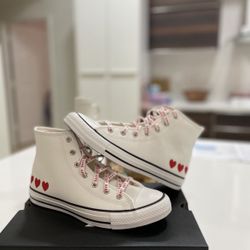 Converse Hearts Size 5 $100