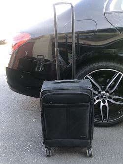 Kirkland carryon