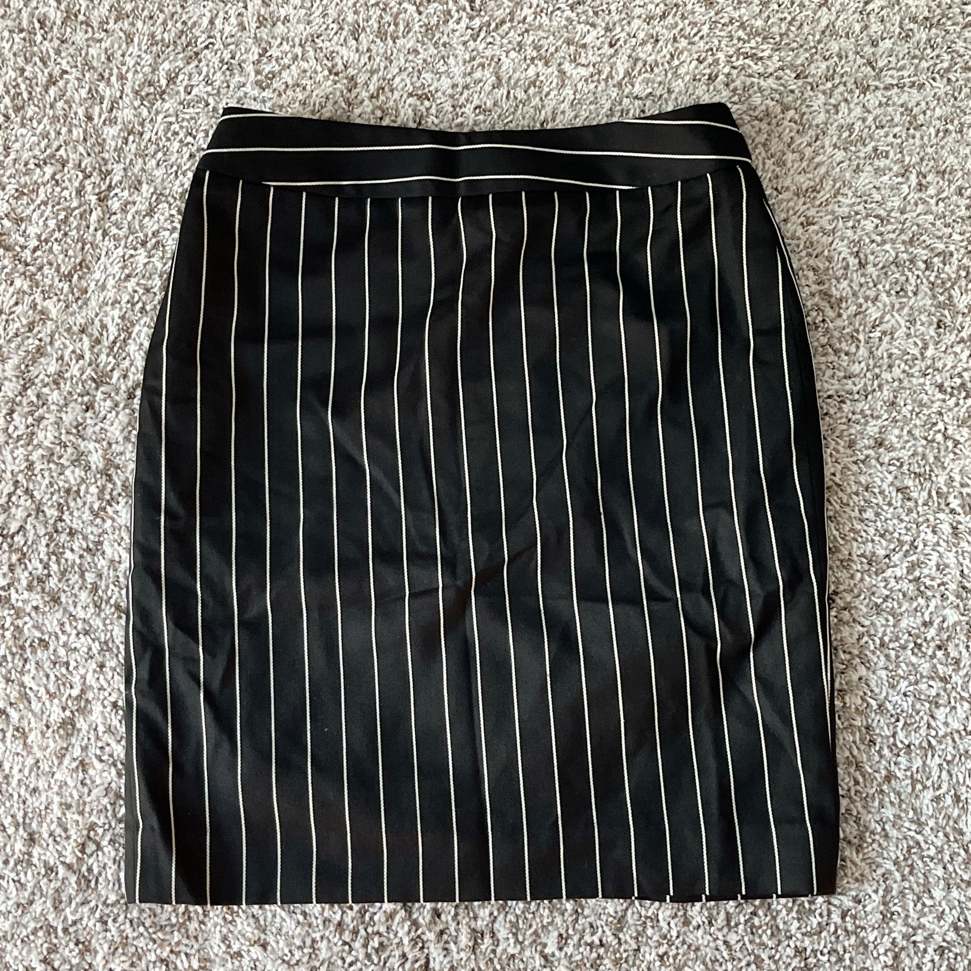 Armani Collezioni Women Pencil Skirt 100% Wool Size 8 Black Pinstripe Italy Made