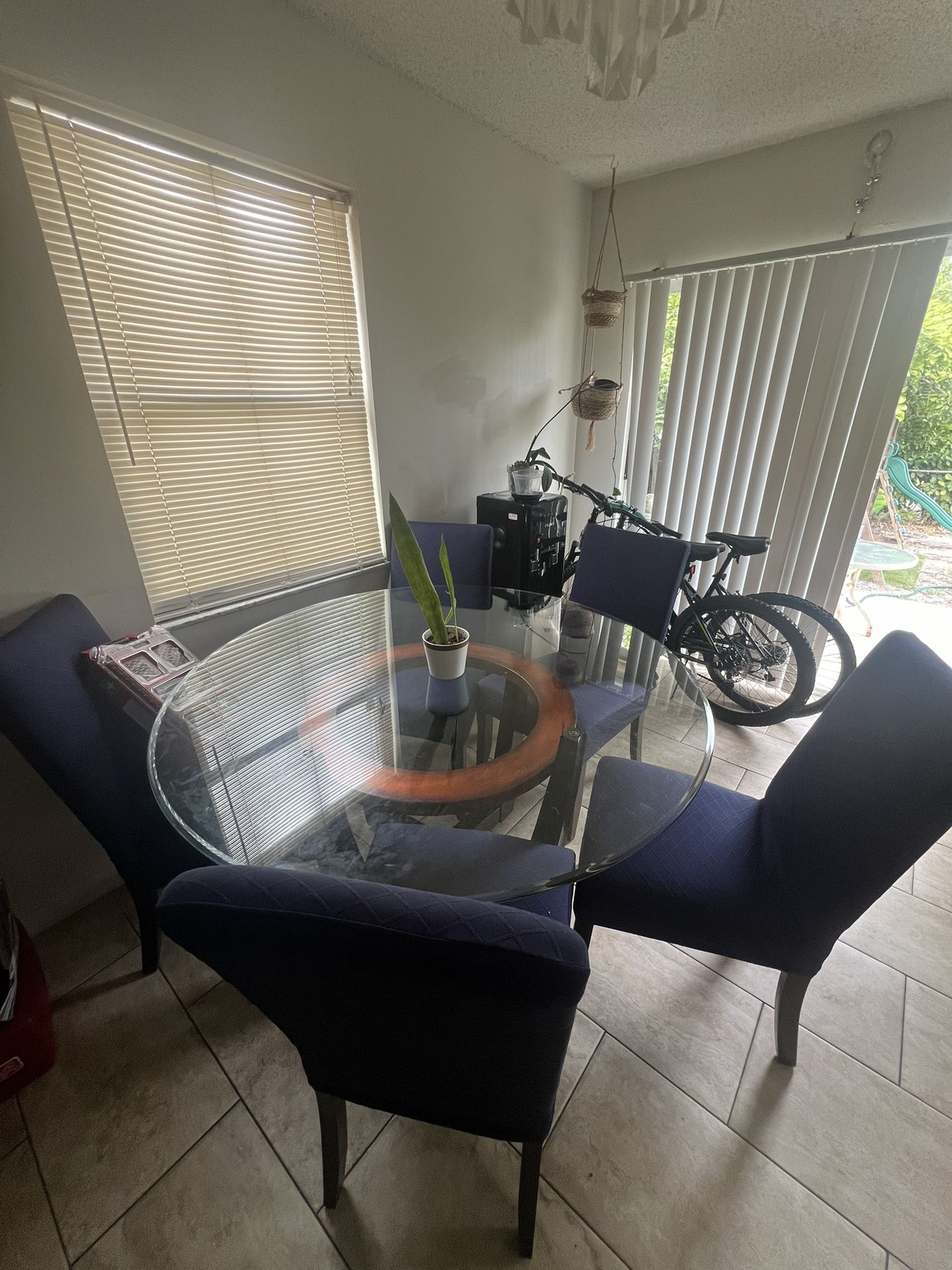 Glass Top Dinner Table With 6 Chairs 