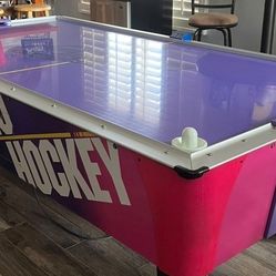 Air Hockey Table