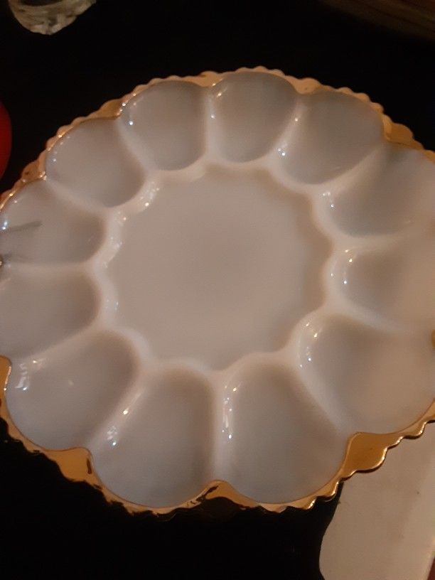 Vintage 50s-60s Anchor Hocking Fire King 22kt Gold Trim Egg Plate