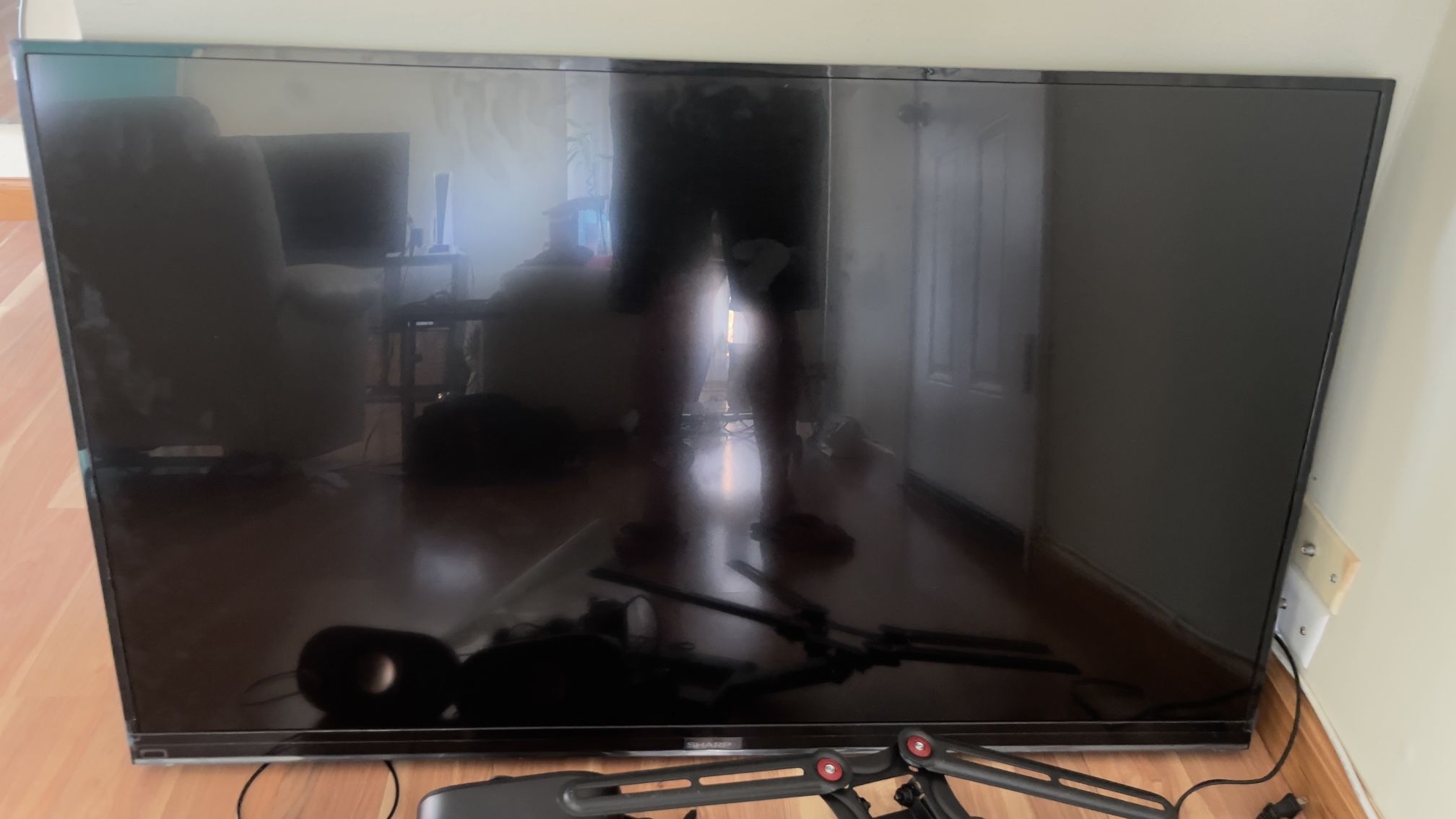 45 Inches TV