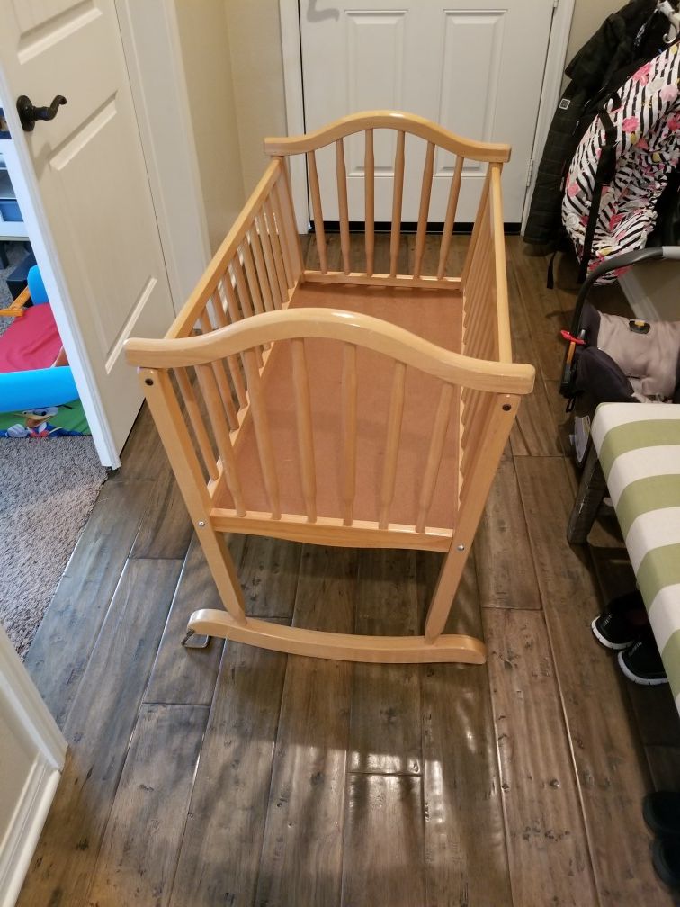 Baby Crib/Craddle (Solid Wood)