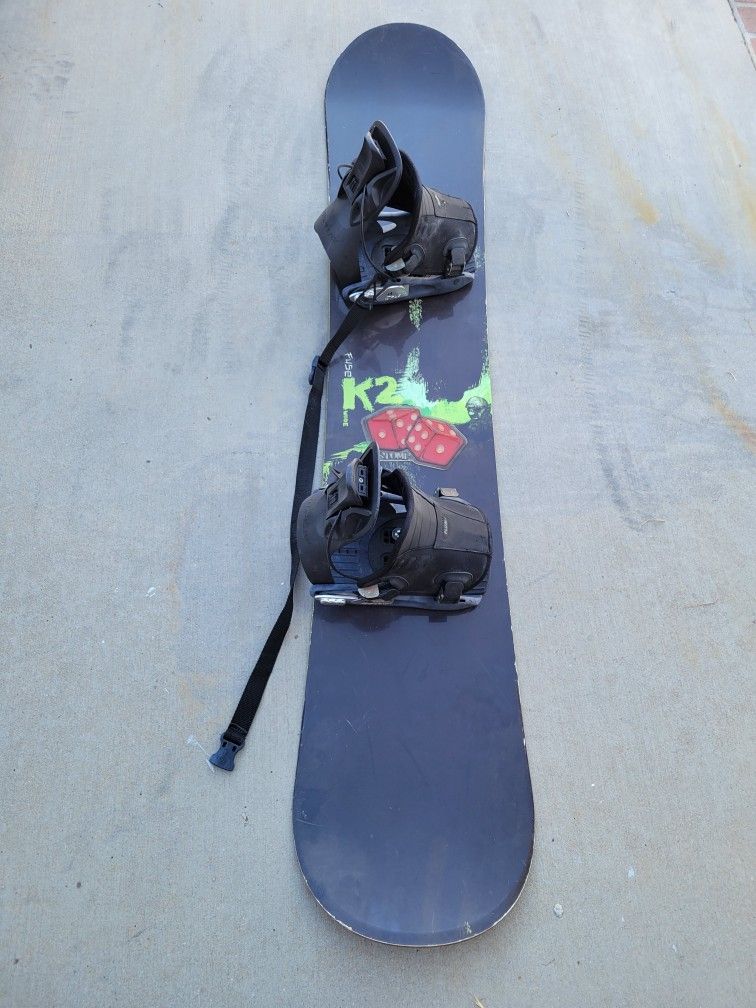 163cm K2 Muse Wide Snowboard With Flower Bindings And Board Carrying Strap