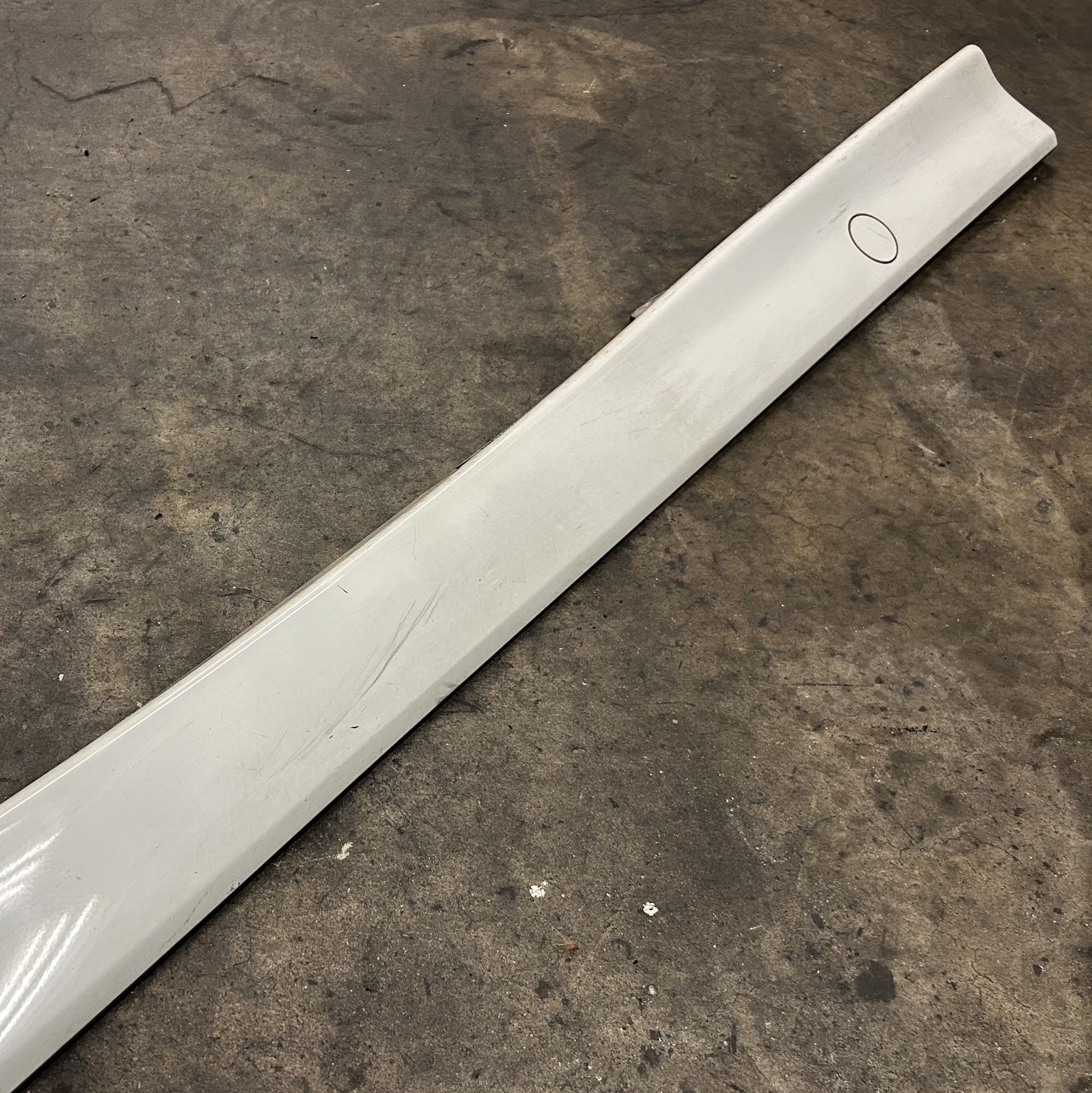 BMW E36 328i 325i 323i PASSENGER LOWR SIDE SKIRT ROCKER PANEL