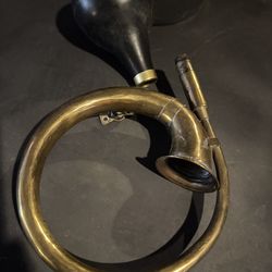 Antique Brass Squeeze Bulb Horn with Mounting Bracket