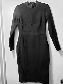 Black Form Fitting Women's Dress🌹
