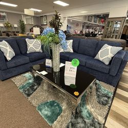 2 Pc Sofa And Loveseat 