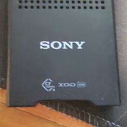 Sony Xqd Card Reader And 120 Gb Storage Card