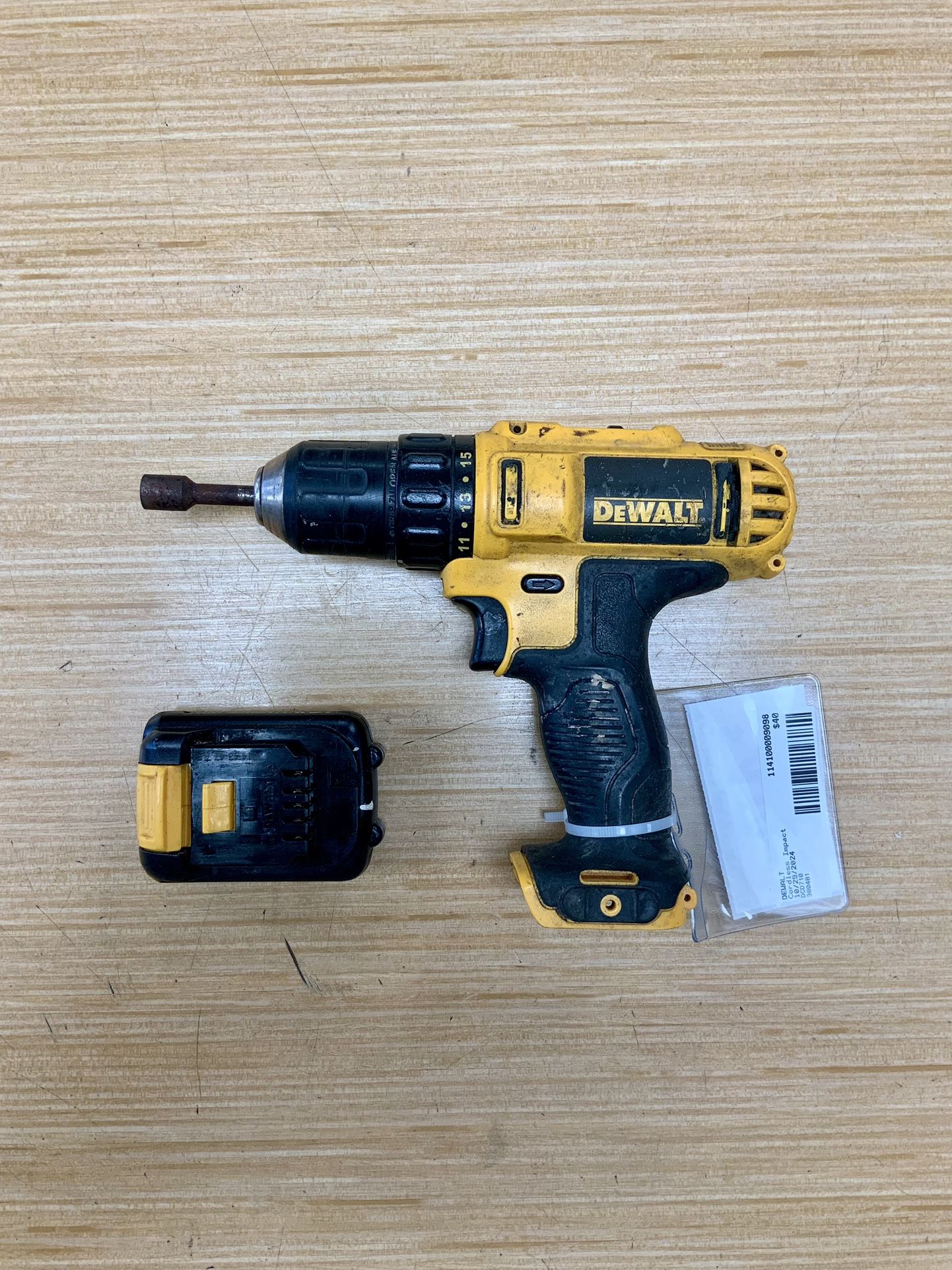 Dewalt Cordless Impact Drill W/ Battery