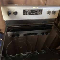 Brand new Whirlpool Glass top stove