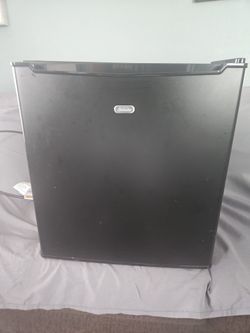 Sunbeam mini fridge