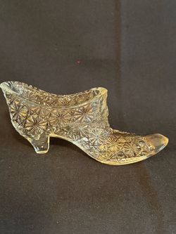 Vintage Daisy and Button Glass Shoe