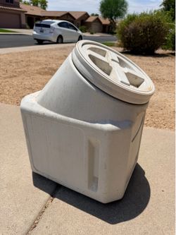 Gamma Vittles Vault Stackable Pet Food Container, 40 lbs., Large