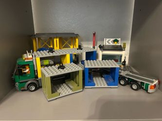 LEGO City Cargo Terminal set