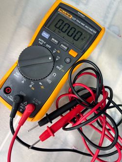 Fluke 117 Multimeter