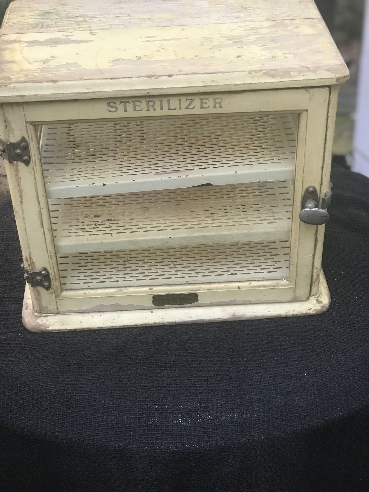 Vintage  Barbershop  Sanitizer  Case