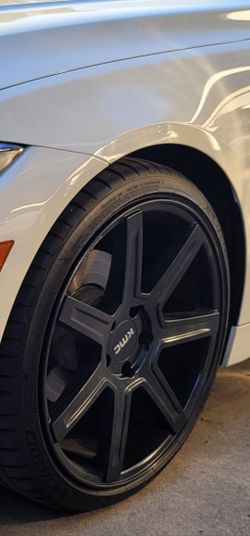 KMC 20x9 Satin Black Wheels 5x120 +35 With Center Caps Staggered Tires Michelin Pilot Sports Front 235-35-20 Rear 255-30-20 All Tires at 80% $780 OBO