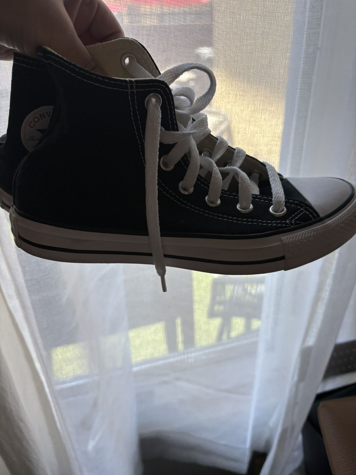 Black High top Converse