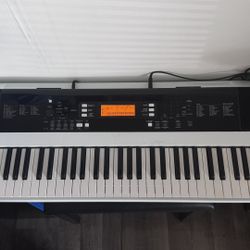 Custom White Yamaha PSR‑EW300 Keyboard Bundle 